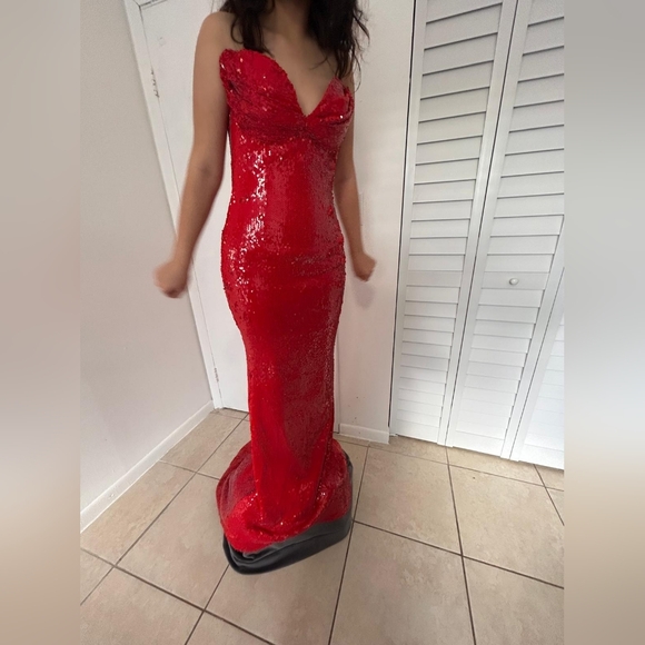 💋DADONA AVDIU Strapless Red Sequin Mermaid Gown💋 - Picture 15 of 15